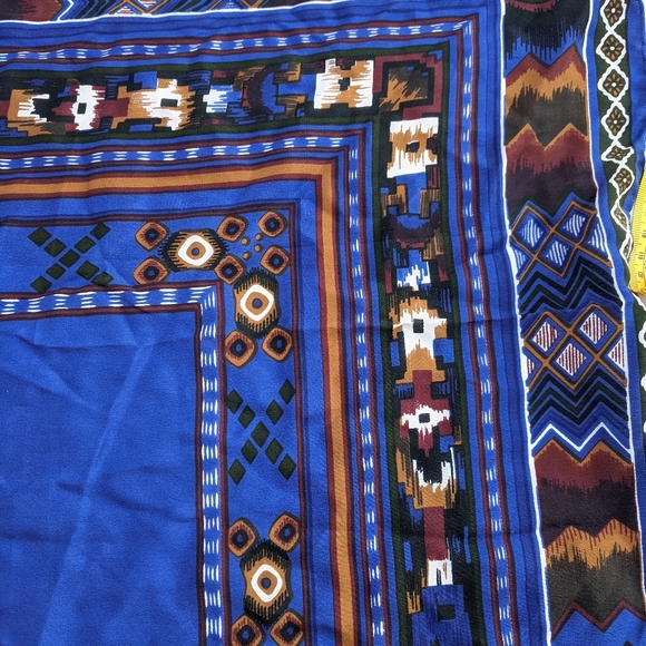 GOLDEN CAMEL 🐪 SILK SCARF! - Picture 12 of 16